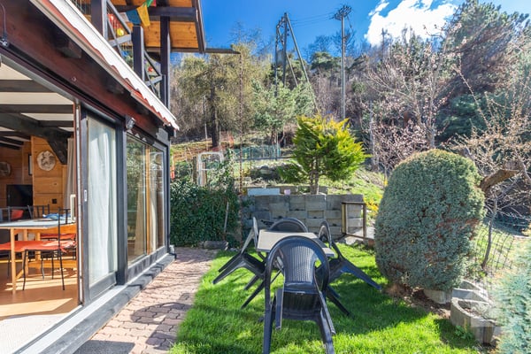 Chalet de caractère de deux appartements avec vue et situation idéale 5
