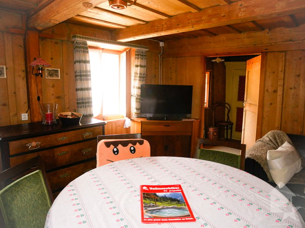 Authentique et spacieuse maison villageoise du 12e siècle 12