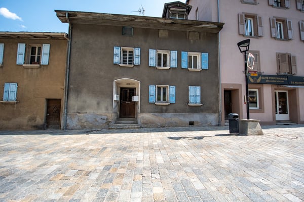 Immeuble à rénover de 3 appartements au coeur de Martigny 12