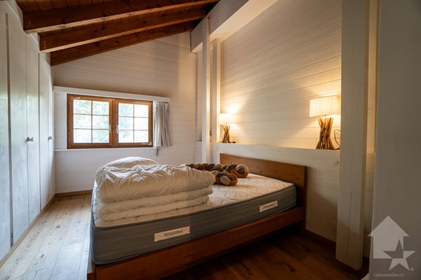 Spacieux chalet de caractère avec belle véranda et magnifique jardin 9
