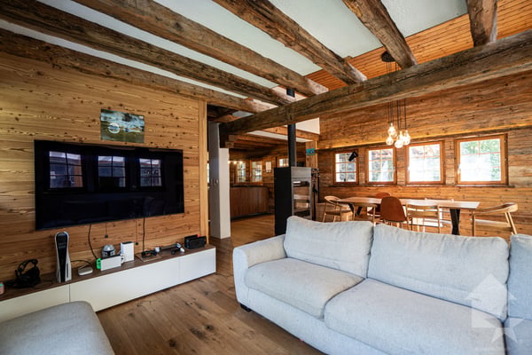 Spacieux chalet de caractère avec belle véranda et magnifique jardin 6