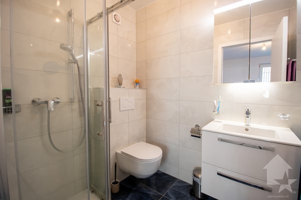 Appartement de 2.5 pièces avec terrasse et jardin 10