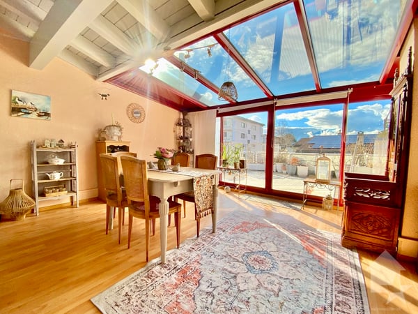 Spacieux attique au calme, parking, terrasse de 105 m2 et vue ! 3