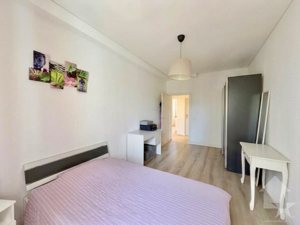Appartement de 2.5 pièces rénové avec garage box ! 6