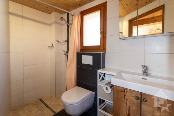 Grange rénovée de 4.5 pièces de 107 m2 habitables avec jardin de 40 m2 8