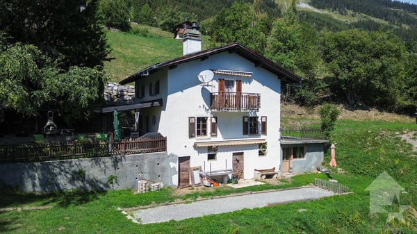 Appartement dans un petit chalet aux Mayens de Conthey 2