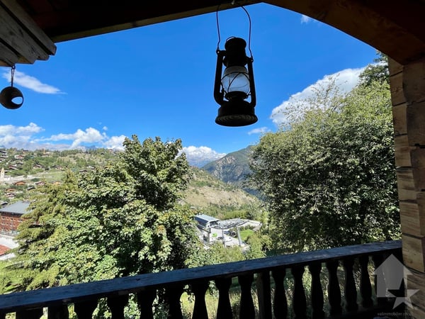 Au coeur de la station, agréable 2.5 pièces avec une grande terrasse 10