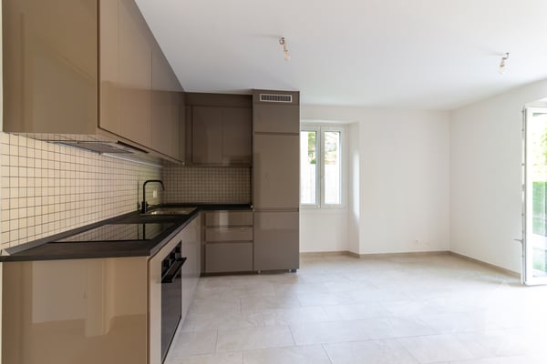 Bâtiment de trois appartements entièrement rénové avec goût 8