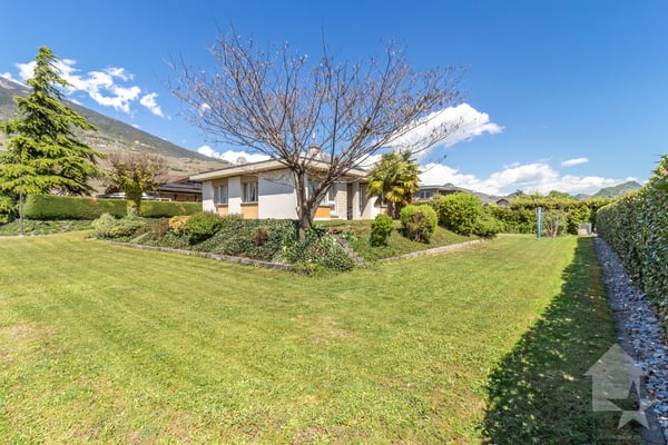 Charmante villa de 6.5 pcs avec magnifique jardin, situation idéale et calme 5
