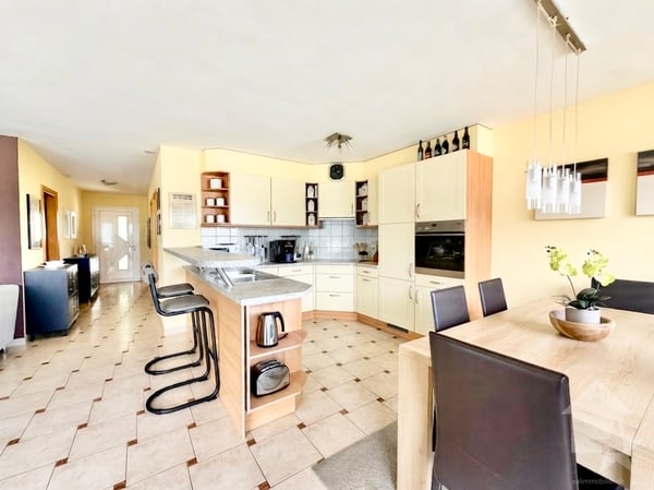 Bel appartement en terrasse avec un garage et une vue exceptionnelle ! 8