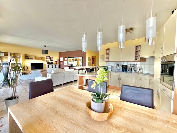 Bel appartement en terrasse avec un garage et une vue exceptionnelle ! 9