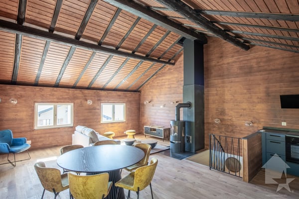 Maison mitoyenne refaite à neuf : calme, vue et ensoleillée 9