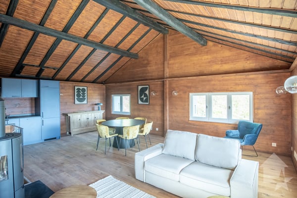 Maison mitoyenne refaite à neuf : calme, vue et ensoleillée 9