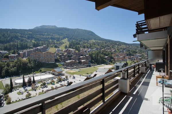 Spacieux appartement de 1.5 pièces, 150 m², deux salles de bains 6