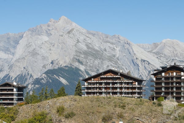 Spacieux appartement de 1.5 pièces, 150 m², deux salles de bains 1