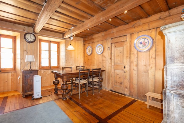 Authentique maison villageoise du 18ème avec espaces extérieurs 8