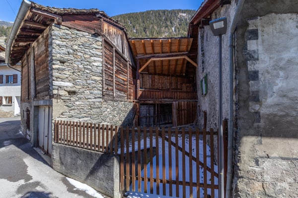 Authentique maison villageoise du 18ème avec espaces extérieurs 2