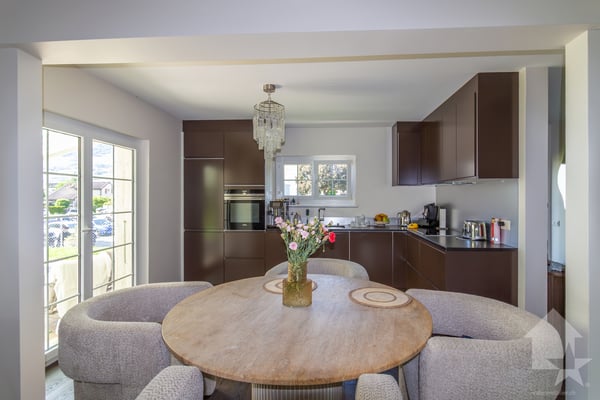 Magnifique villa 6.5 pièces rénovée avec studio et grand jardin 8
