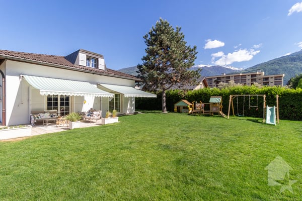 Magnifique villa 6.5 pièces rénovée avec studio et grand jardin 3