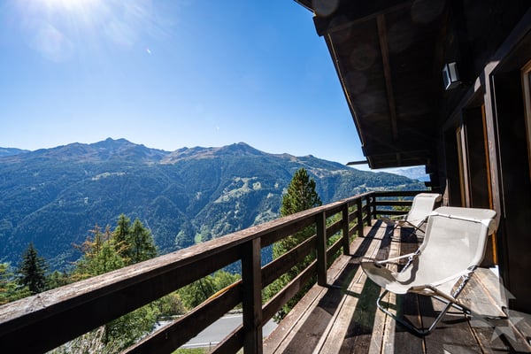 Séduisant chalet entouré de nature avec vues magnifiques 11