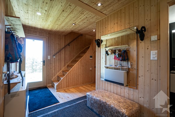 Séduisant chalet entouré de nature avec vues magnifiques 13