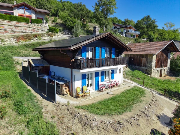Charmant petit chalet 4.5p, superbe situation, calme, vue, ensoleillé! 5