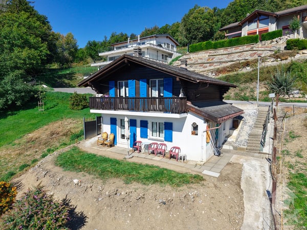Charmant petit chalet 4.5p, superbe situation, calme, vue, ensoleillé! 1