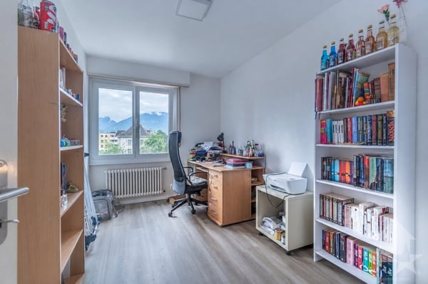 Spacieux 3.5 pièces avec balcon en plein centre-ville 6