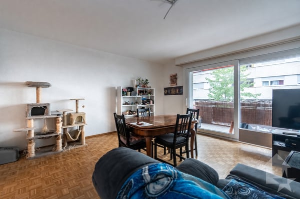Spacieux 3.5 pièces avec balcon en plein centre-ville 2
