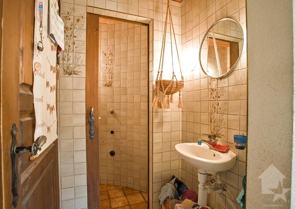 Chalet de 5.5 pièces avec cachet, 180 m2, situation ensoleillée 12