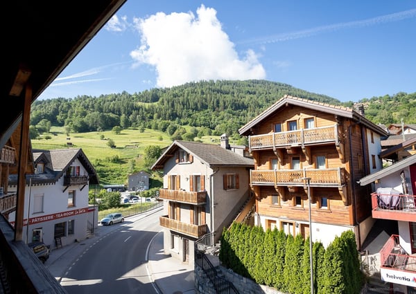 Maison villageoise à rénover, 10 pièces + locaux commerciaux, 400 m2 11