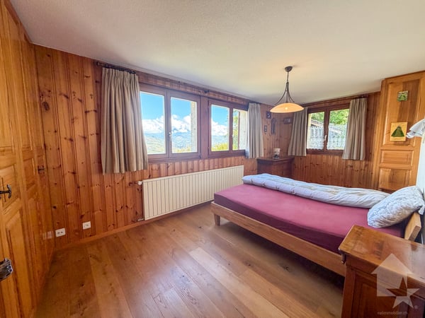 Belle maison de 3 appartements avec garage, mazot et carnotzet ! 11