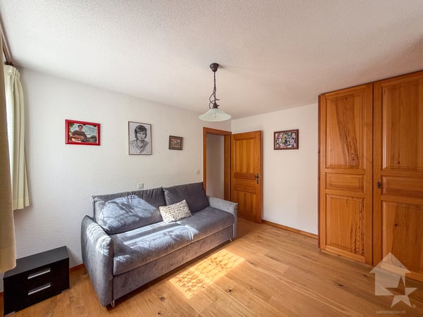 Belle maison de 3 appartements avec garage, mazot et carnotzet ! 10