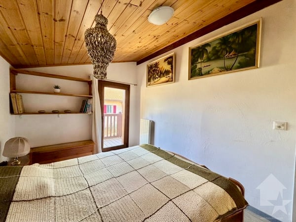 Joli petit chalet plein de charme avec parking et studio indépendant ! 12