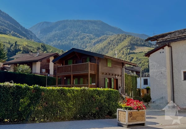 Joli petit chalet plein de charme avec parking et studio indépendant ! 9