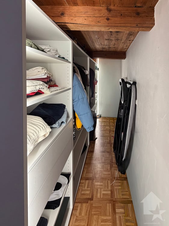 Charmant 2.5 pièces rénové avec pièce bureau indépendante ! 11