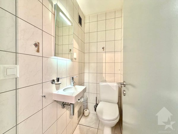 Joli appartement rénové de 90 m² avec garage box et parc ! 7