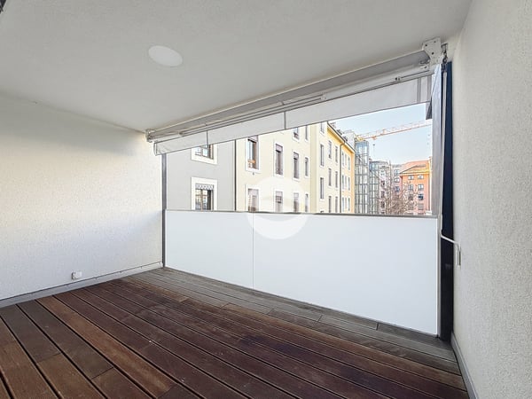 Appartement spacieux, traversant et lumineux de 5 pièces, 3 chambres! 11