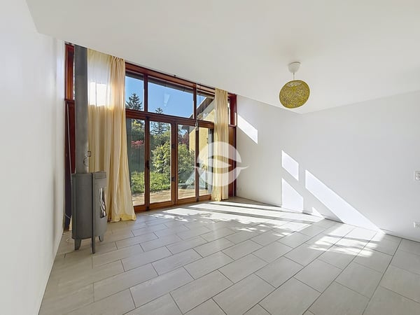 Charmante villa mitoyenne de 4.5 pièces, avec jardin arboré ! 2