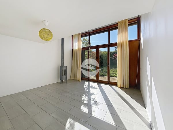Charmante villa mitoyenne de 4.5 pièces, avec jardin arboré ! 1