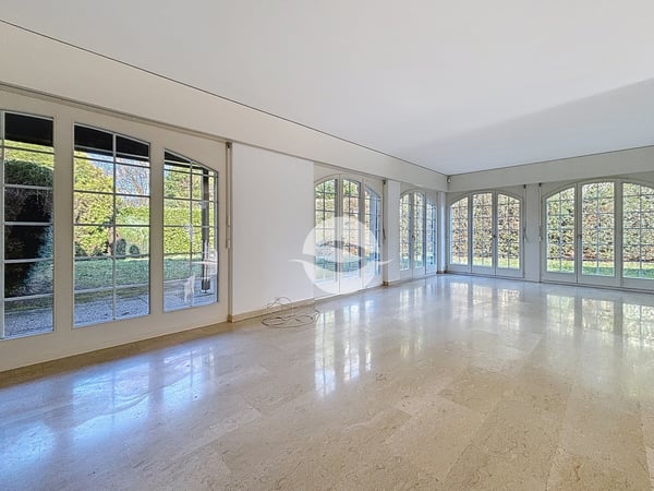 Superbe villa jumelle de standing de 7.5 p. avec bouée d'amarrage 4