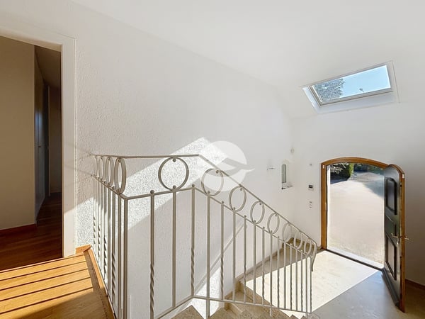 Superbe villa jumelle de standing de 7.5 p. avec bouée d'amarrage 3