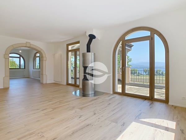 Maison de charme rénovée avec 2,5 p. indépendant - VUE LAC et ALPES 2