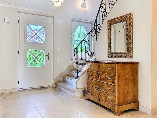 Magnifique villa individuelle avec 4 chambres et piscine 8
