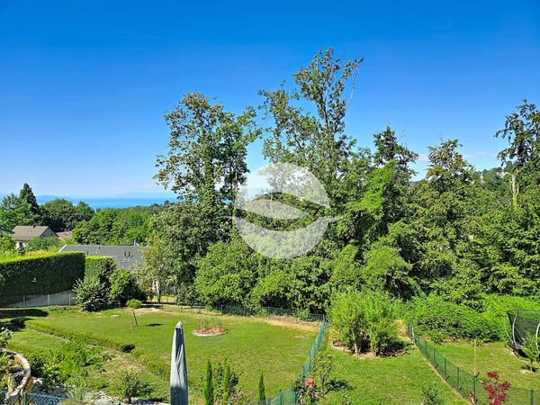 Villa jumelle avec jardin et superbe vue 11