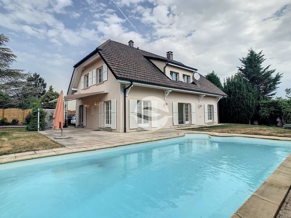 Superbe villa avec piscine, jardin et garage 5
