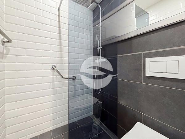 LUMINEUX 1 PIÈCES RÉNOVÉ MEUBLÉ AVEC VUE 9