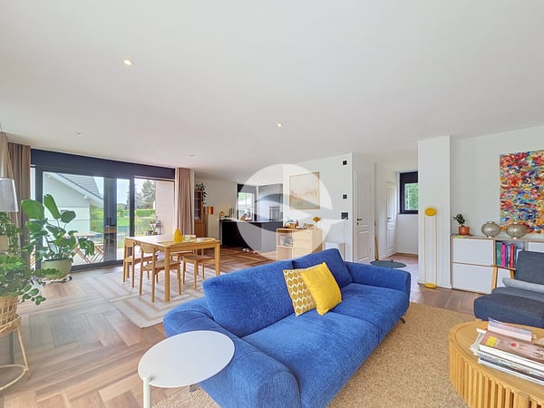 Élégant triplex contemporain avec balcon et jardin privatif 2