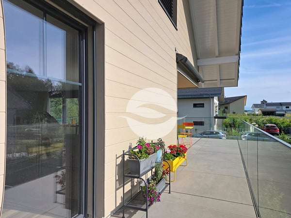 Élégant triplex contemporain avec balcon et jardin privatif 4