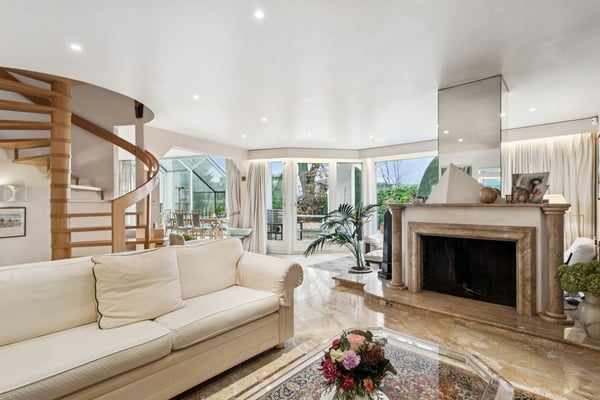 Superbe maison jumelée de 2 pièces avec appartement de rendement 5